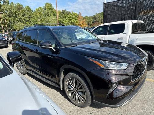 2021 Toyota Highlander Hybrid Platinum