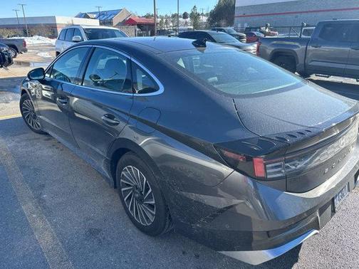 2025 Hyundai SONATA Hybrid Limited