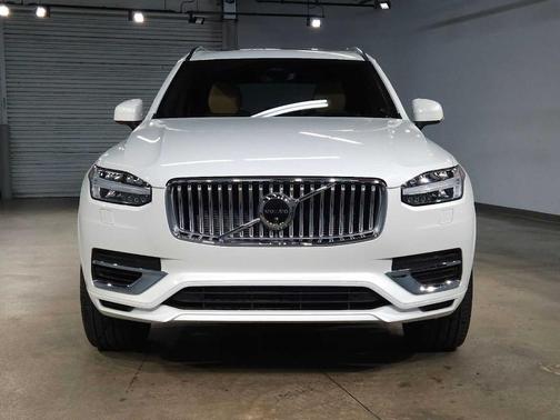 2025 Volvo XC90 Plug-In Hybrid T8 Ultra 7-Seater