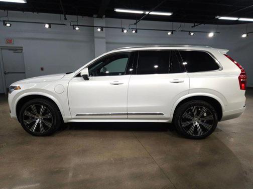 2025 Volvo XC90 Plug-In Hybrid T8 Ultra 7-Seater