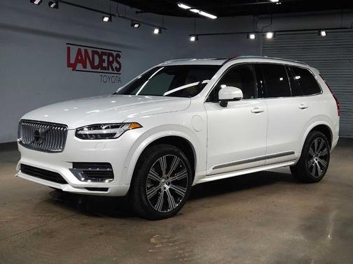 2025 Volvo XC90 Plug-In Hybrid T8 Ultra 7-Seater