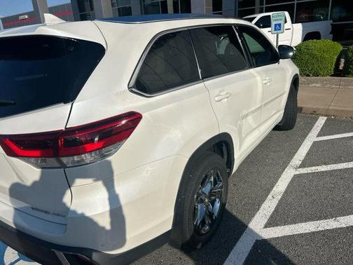 2017 Toyota Highlander Limited Platinum