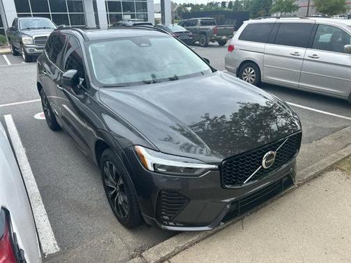 2024 Volvo XC60 B5 Plus Dark Theme