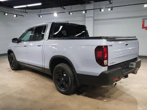 2025 Honda Ridgeline Black