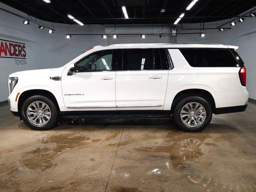 Summit White 2025 GMC Yukon XL Denali