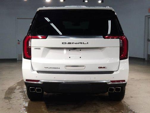 Summit White 2025 GMC Yukon XL Denali