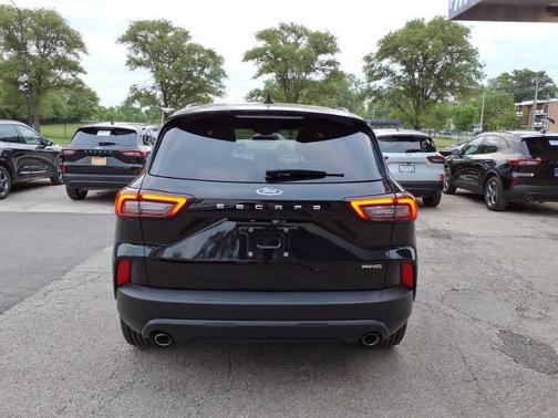 AGATE BLACK METALLIC 2025 Ford Escape ST-LINE