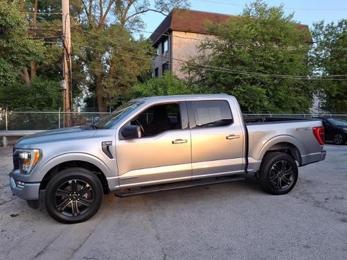 ICONIC SILVER METALLIC 2022 Ford F-150 XLT