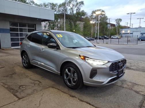 ICONIC SILVER METALLIC 2023 Ford Escape ST-LINE