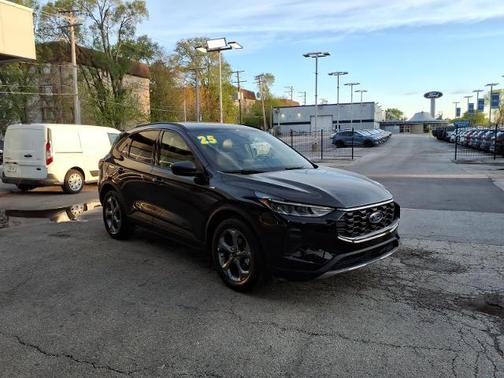 AGATE BLACK METALLIC 2025 Ford Escape ST-LINE