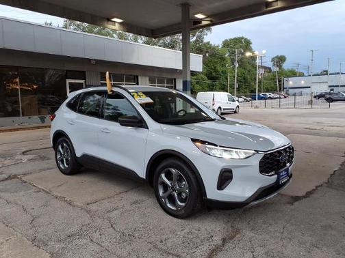 SPACE SILVER METALLIC 2025 Ford Escape ST-LINE