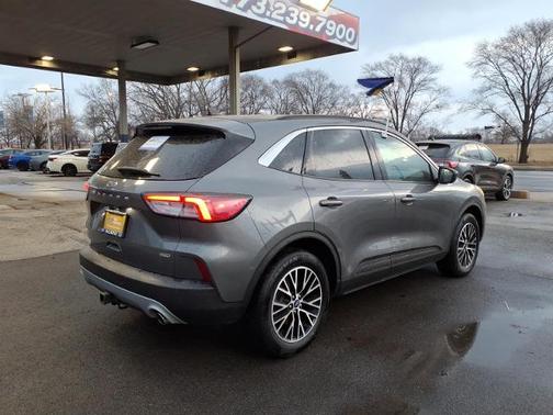 2022 Ford Escape SEL