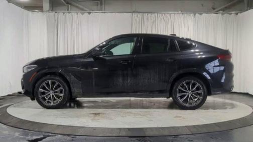 2023 BMW X6 xDrive40i
