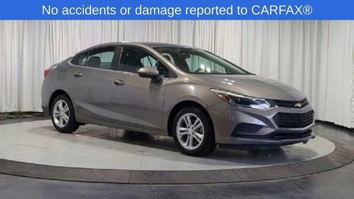 Pepperdust Metallic 2018 Chevrolet Cruze LT