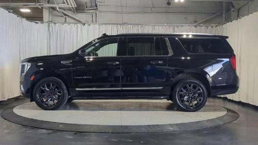 Onyx Black 2023 GMC Yukon XL SLT