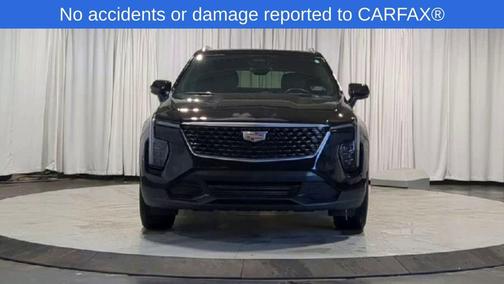 2024 Cadillac XT4 Luxury