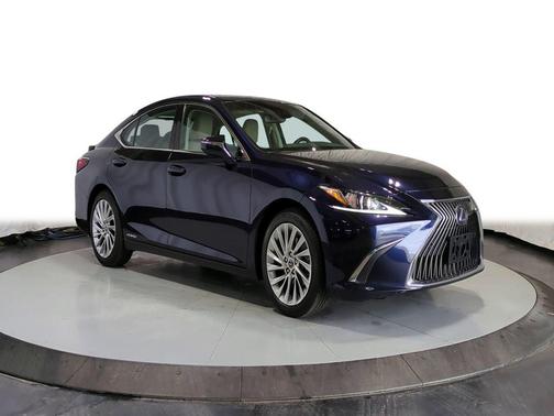 2019 Lexus ES 300h Luxury