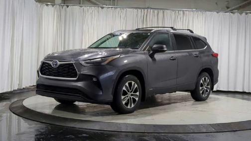 2023 Toyota Highlander Hybrid XLE