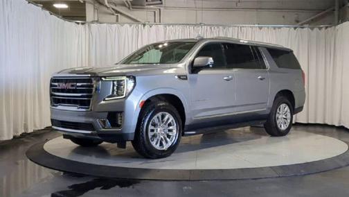 Sterling Metallic 2023 GMC Yukon XL SLT
