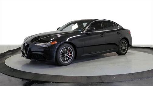 2018 Alfa Romeo Giulia Base