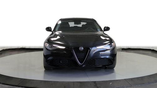 2018 Alfa Romeo Giulia Base