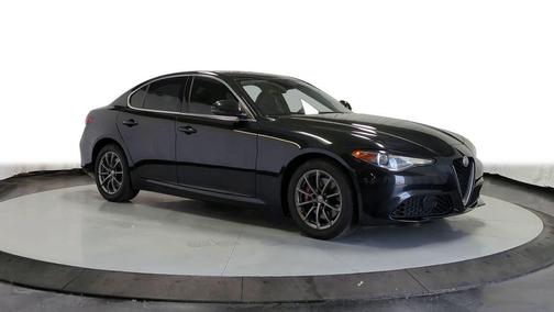 2018 Alfa Romeo Giulia Base