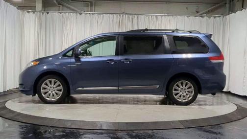 2014 Toyota Sienna XLE