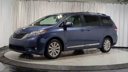 2014 Toyota Sienna XLE