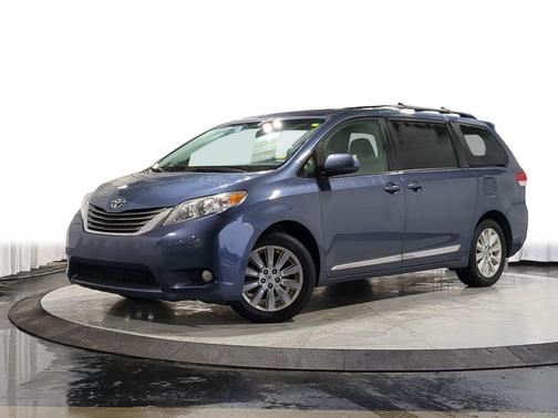 2014 Toyota Sienna XLE