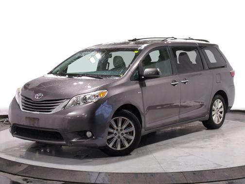 2017 Toyota Sienna XLE