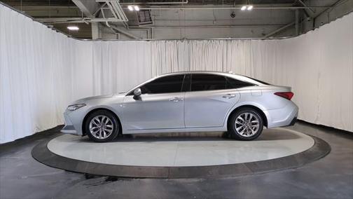 2019 Toyota Avalon XLE