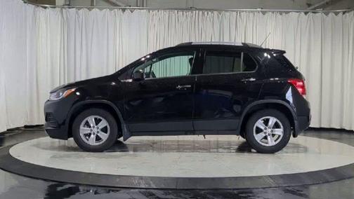 Mosaic Black Metallic 2020 Chevrolet Trax LT