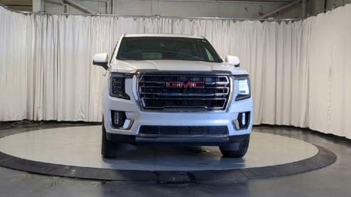 White Frost Tricoat 2023 GMC Yukon SLT
