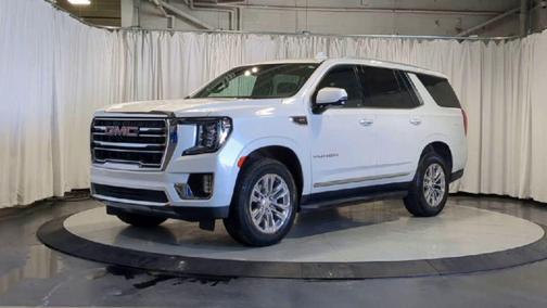 White Frost Tricoat 2023 GMC Yukon SLT