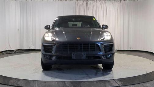 2018 Porsche Macan Base