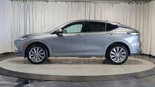 Moonstone Gray Metallic 2024 Buick Envista Avenir FWD