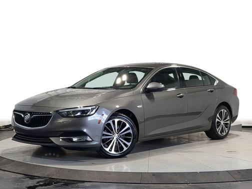 Smoked Pearl Metallic 2018 Buick Regal Sportback Essence