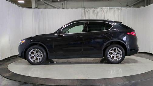 2021 Alfa Romeo Stelvio Base