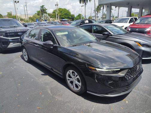 Crystal Black Pearl 2025 Honda Accord LX 1.5T
