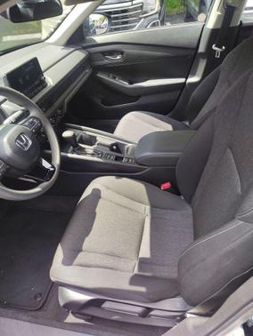 Crystal Black Pearl 2025 Honda Accord LX 1.5T