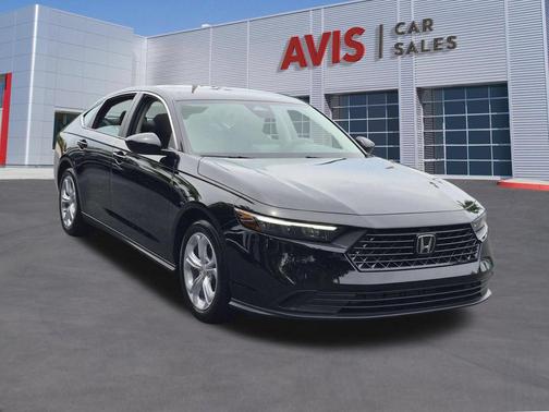 Crystal Black Pearl 2025 Honda Accord LX 1.5T