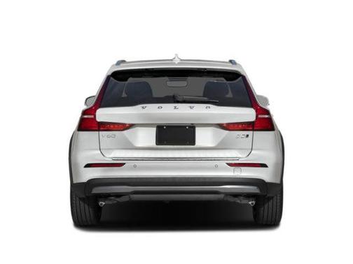 2025 Volvo V60 Cross Country Plus, B5 AWD Gas (mild hybrid)