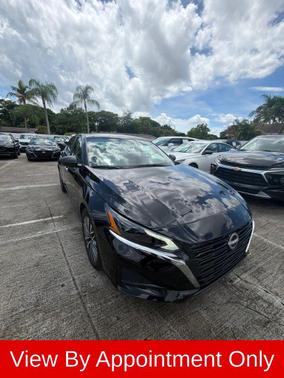 Super Black 2025 Nissan Altima 2.5 SV