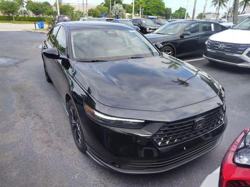 Crystal Black Pearl 2025 Honda Accord SE