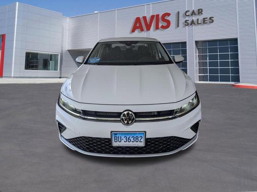 Pure White 2025 Volkswagen Jetta 1.5T S