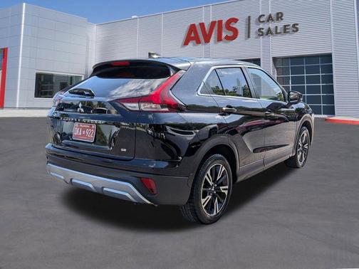 Labrador Black Pearl 2025 Mitsubishi Eclipse Cross SE