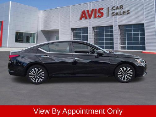 Super Black 2025 Nissan Altima 2.5 SV