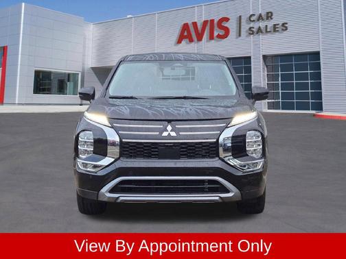 Labrador Black Pearl 2025 Mitsubishi Outlander SE