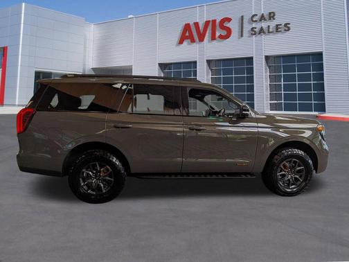 2025 Ford Expedition Tremor