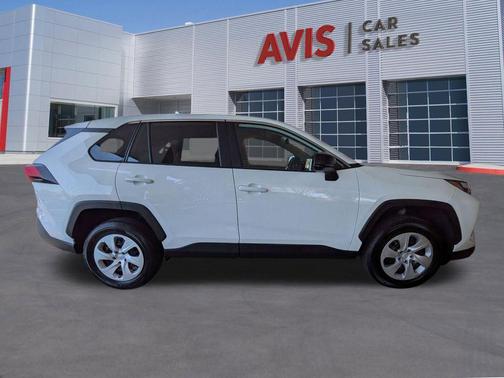 Ice Cap 2025 Toyota RAV4 LE